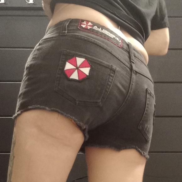 OOAK custom Resident Evil Umbrella Corp bloody shorts! Rage gear! - Picture 9 of 12